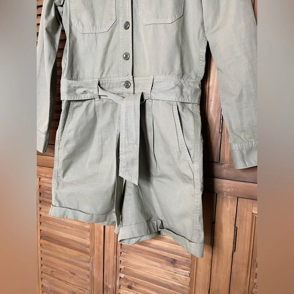 J.Crew khaki foundry Chino short classic coveralls long sleeve romper size 6